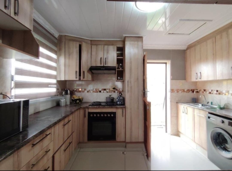 3 Bedroom Property for Sale in Seraleng North West